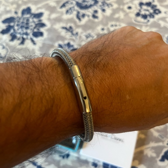 New Sterling Silverer & Stainless Steel Unisex Bracelet 8.0 inches. Beautiful! - Picture 3 of 5